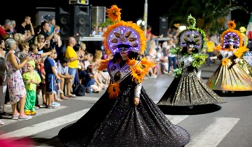 Красочный карнавал Котора
