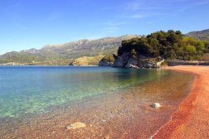 По оценкам экспертов, в Черногории самые чистые пляжи